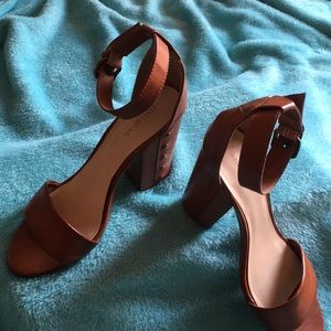 Block heel Strappy Heels